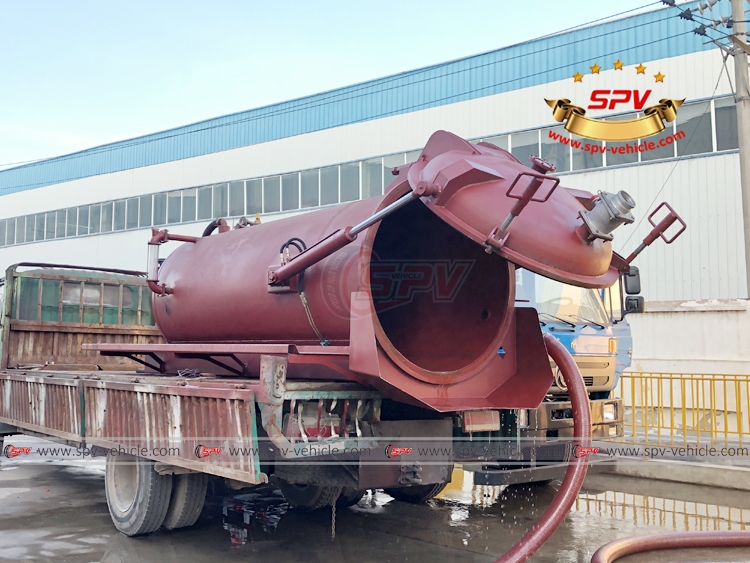 4,000 Litres Sewage Vacuum Tanker Body - Testing 3